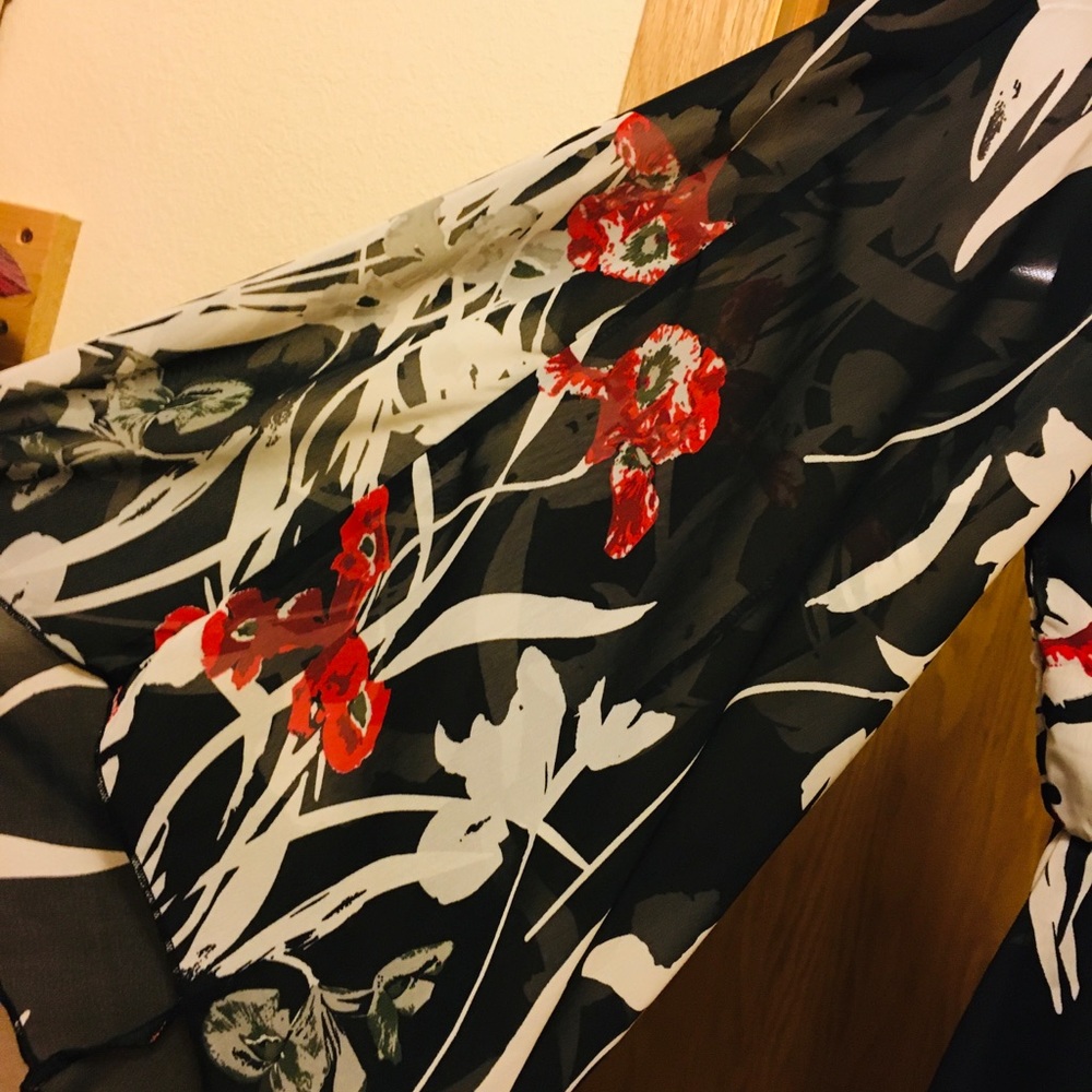 Dress - Picture 3 of 4
